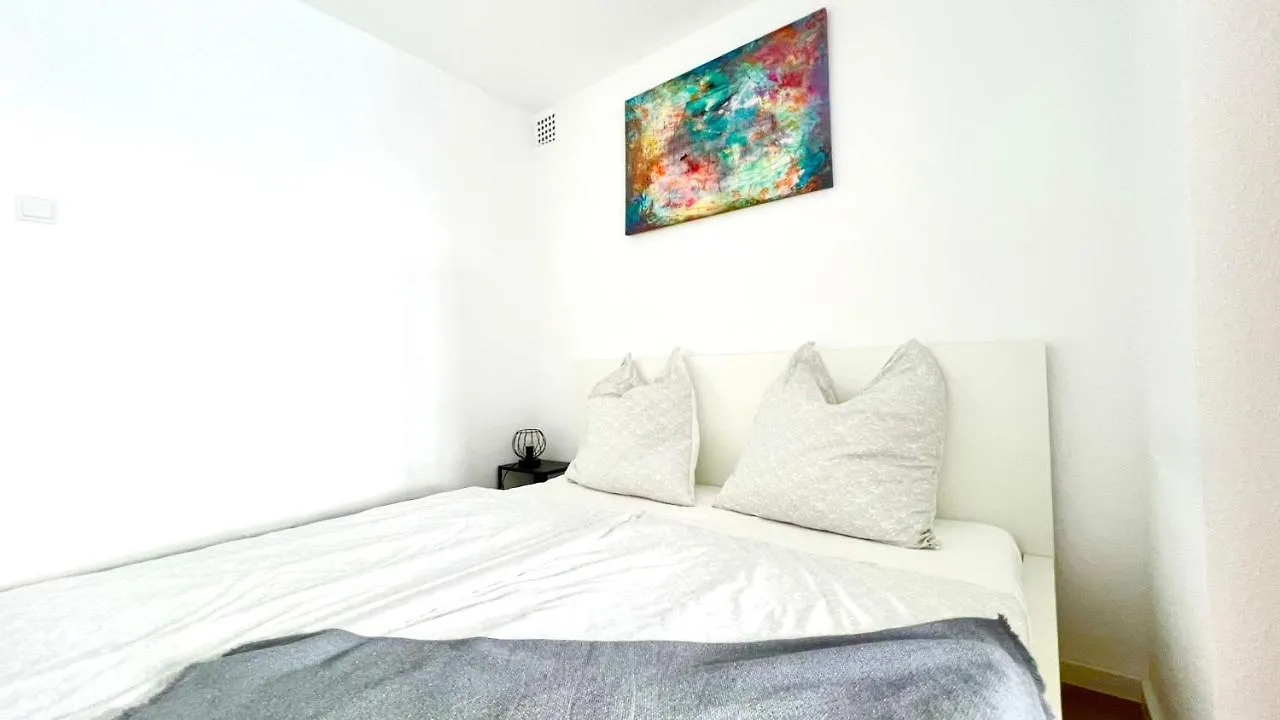 הנובר Schoene Wohnung In Linden - 48Qm, Moderne Kueche, Bad, Balkon, 4 Personen, Wifi גרמניה